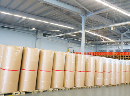 Système d'emballage de rouleau jumbo automatisé